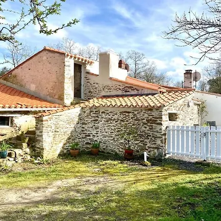 Maison En Pierre Au Du Jaunay Сasa de vacaciones