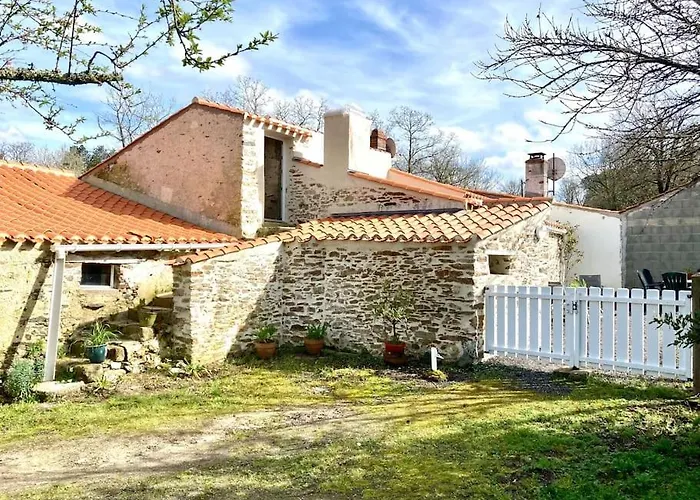 Maison En Pierre Au Du Jaunay Дом отдыха